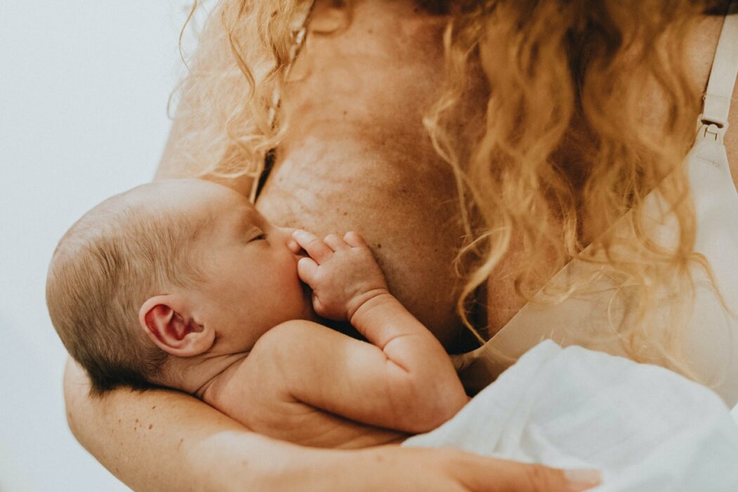 bébé demande à téter tout le temps