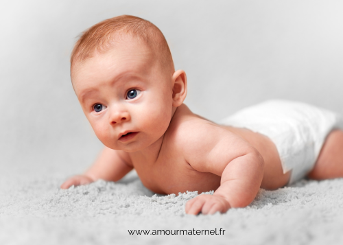 bebe sur le ventre